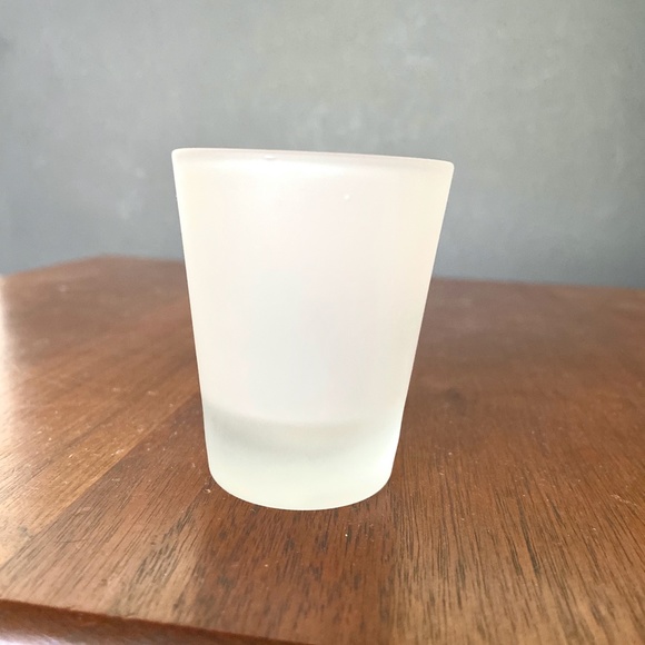 🔵 New "Ariana's Bar" Florida Frosted Gift Shot Glass - Picture 2 of 3